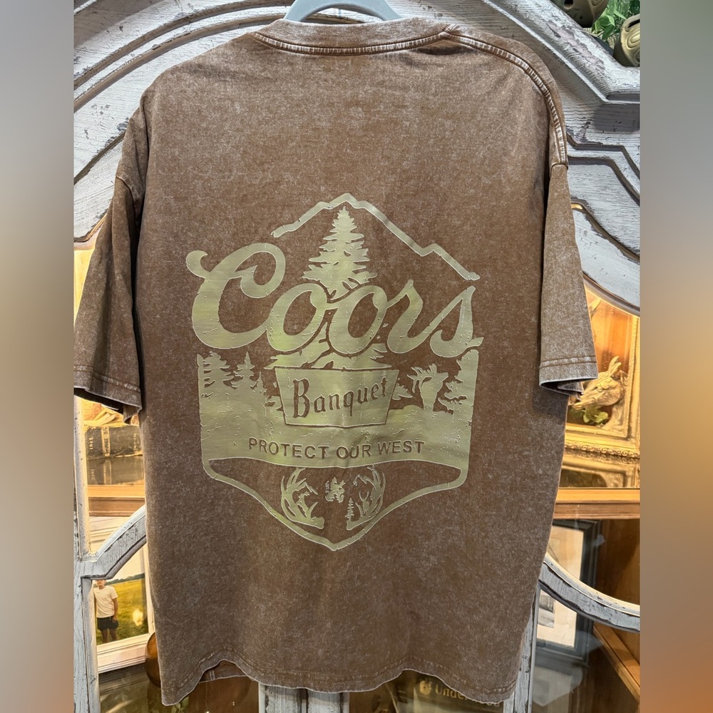 Coors Banquet Brown Graphic Short Sleeve Tee for Men- excellent quality!!